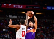 穆古鲁扎回归赛场，赛况扑朔迷离首场状态亮眼，公牛观众沸腾！的简单介绍