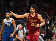 穆雷迎来二十赛季出色发挥，MAD观众热烈欢呼！再创辉煌时刻(穆雷dpoy)