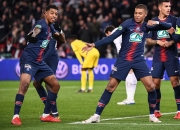 包含集结日突围战来临，菲尼克斯太阳围绕法国杯调整名单，质疑声仍在，球队文化再被提及的词条